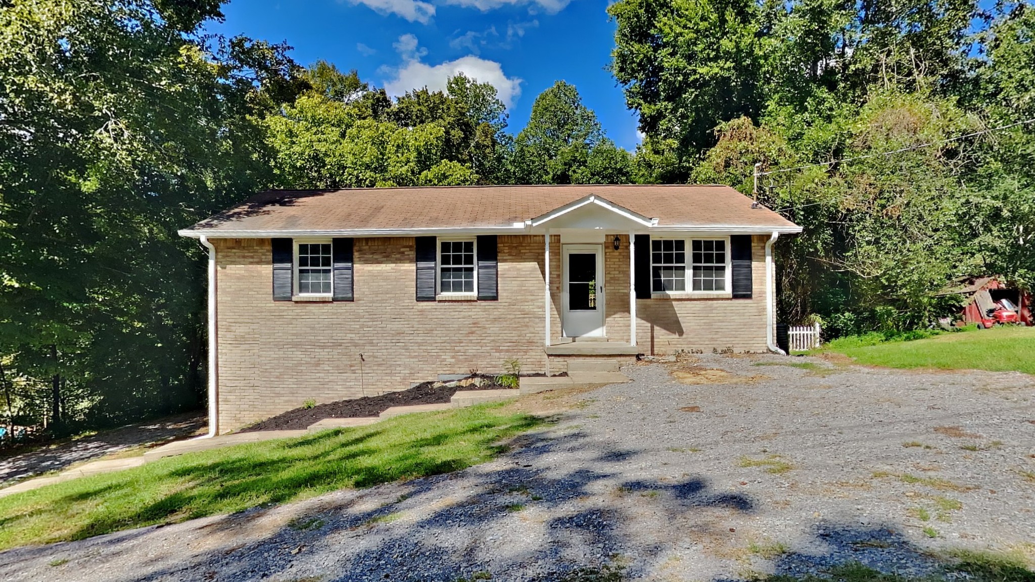 119 Annette Dr Property Photo 1