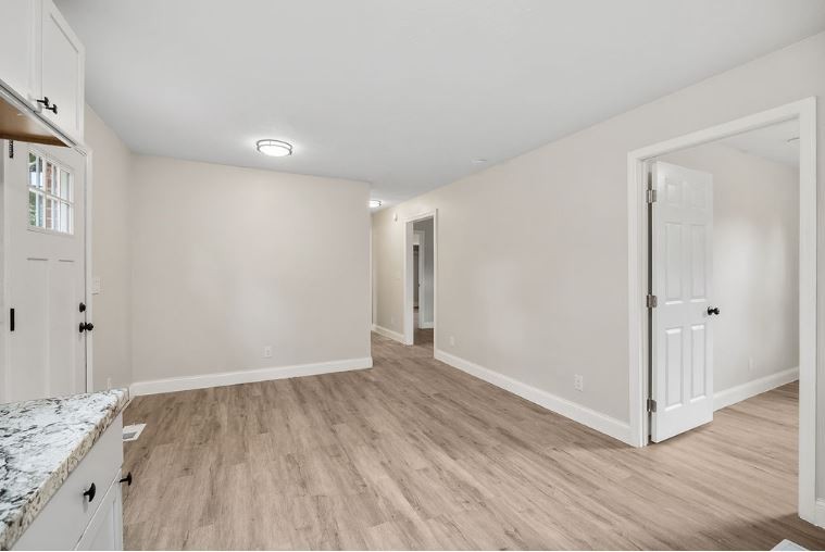 98 Davis St Property Photo 20
