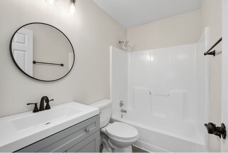 98 Davis St Property Photo 23
