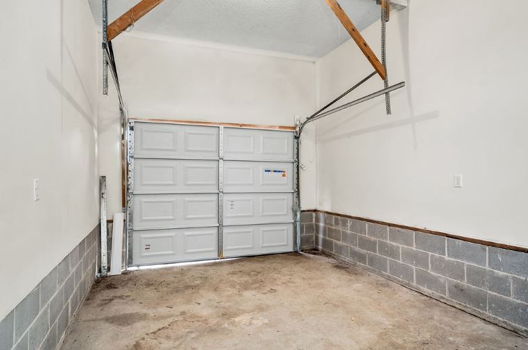 98 Davis St Property Photo 27