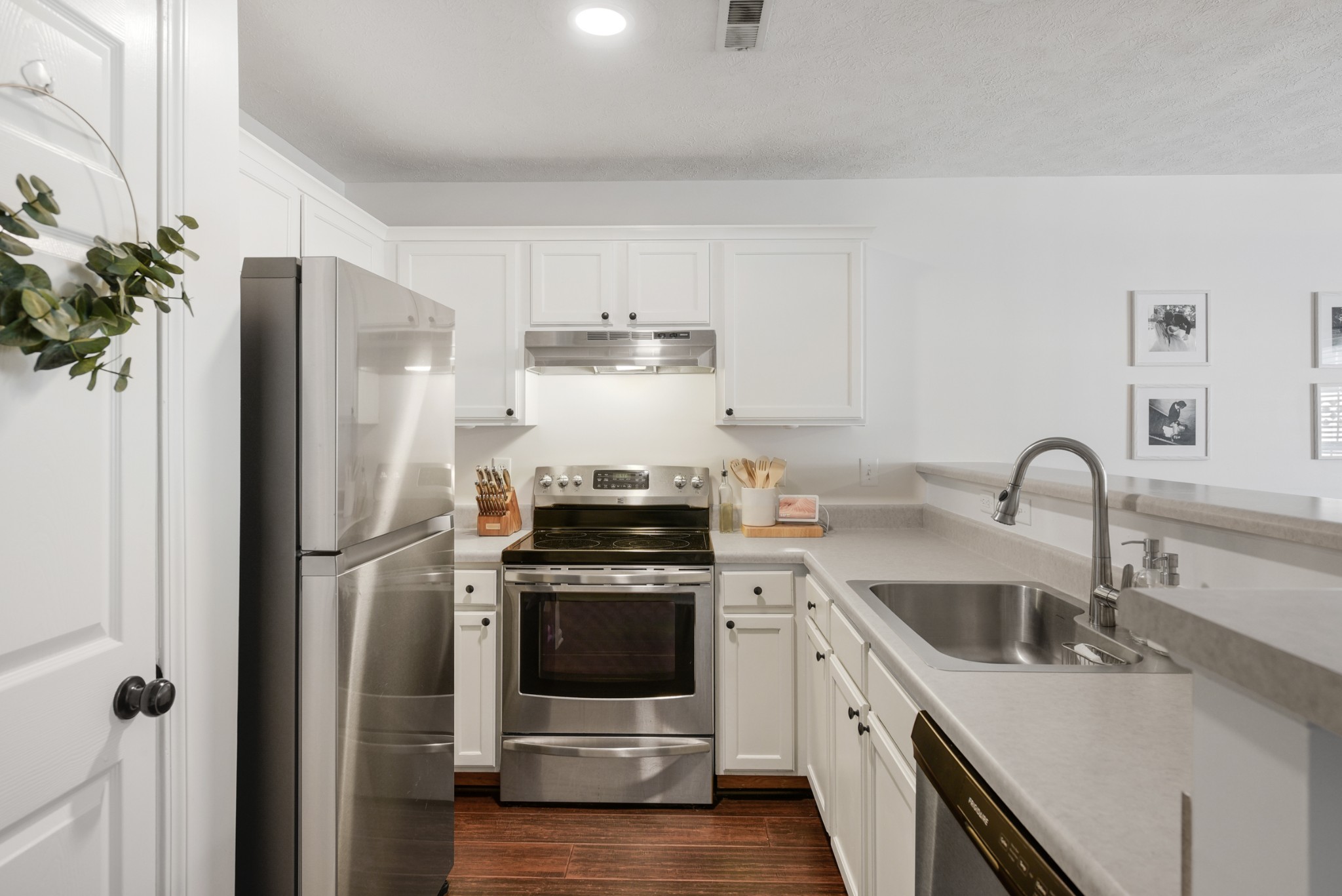 7111 Lenox Village Dr Property Photo 15