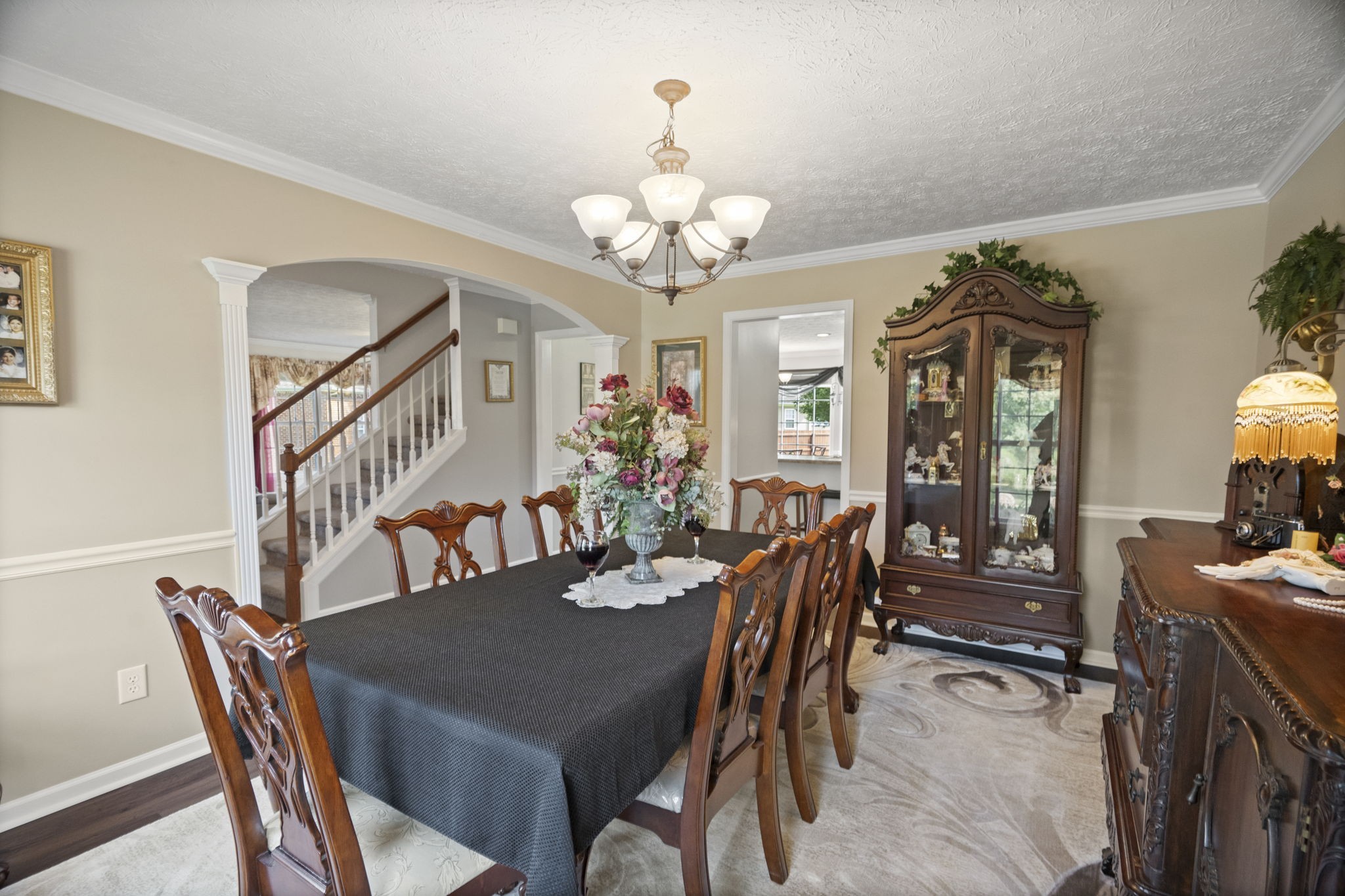 305 Landons Cir Property Photo 4