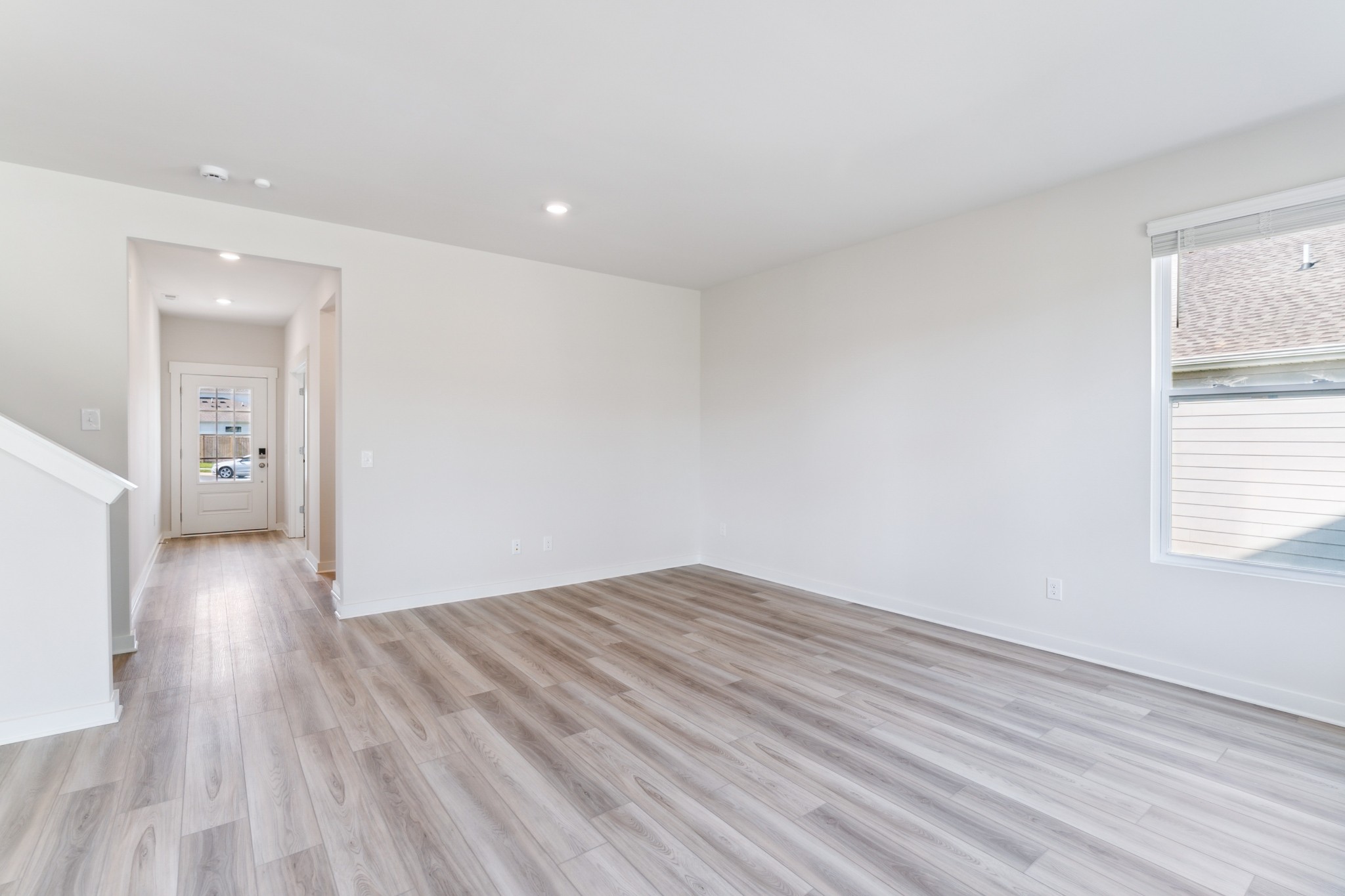 1037 Ewell Farm Cir Property Photo 6