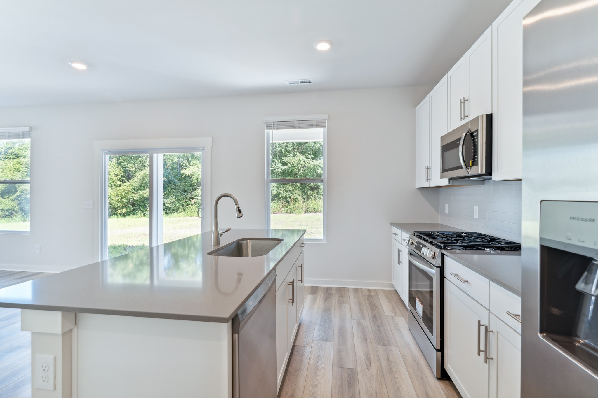 1037 Ewell Farm Cir Property Photo 10