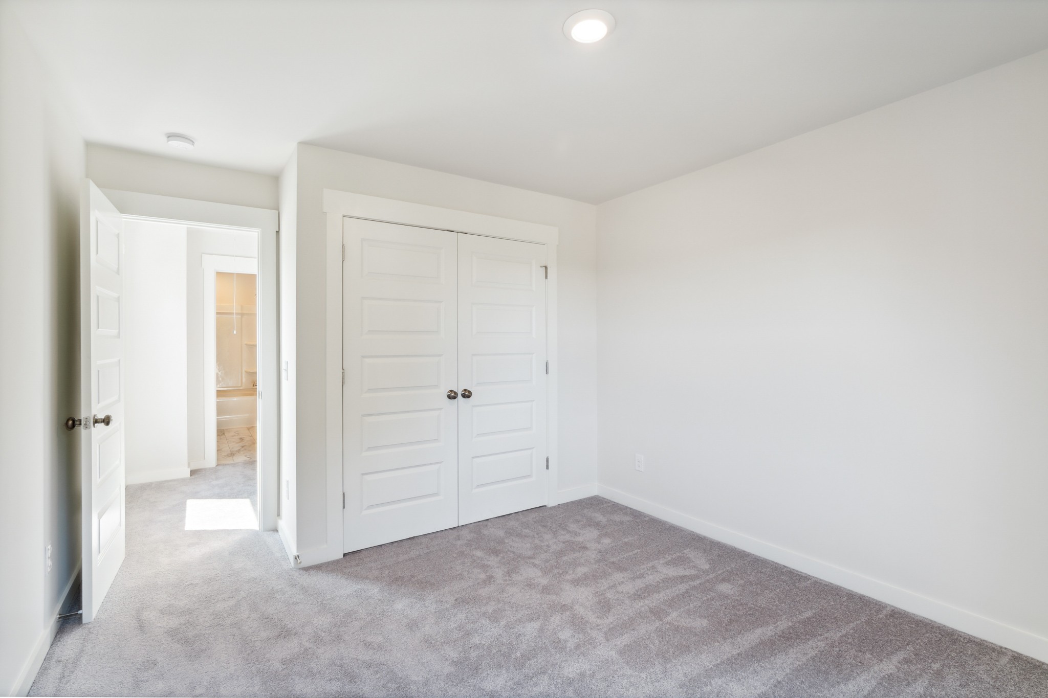 1037 Ewell Farm Cir Property Photo 12