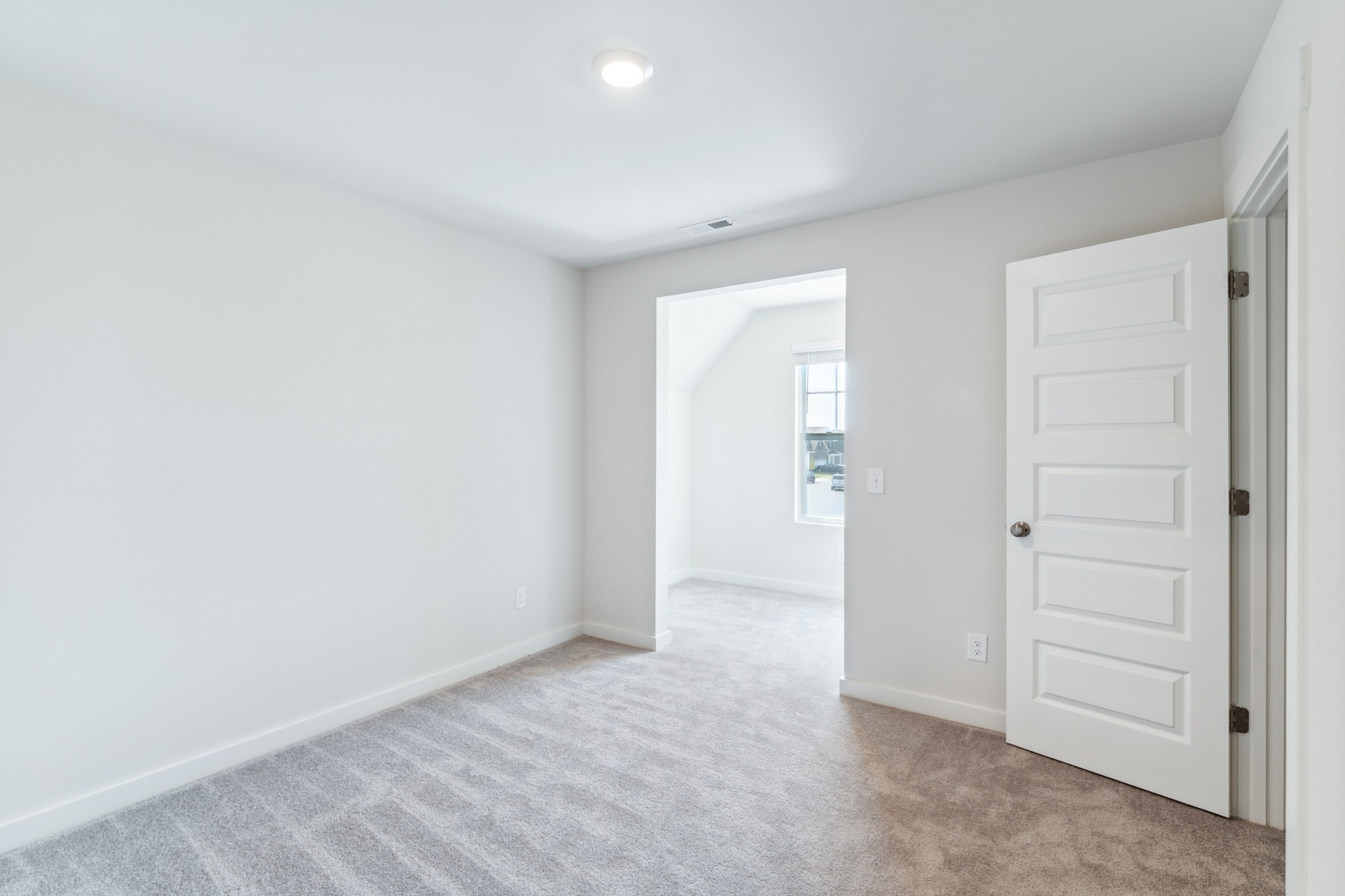 1037 Ewell Farm Cir Property Photo 14