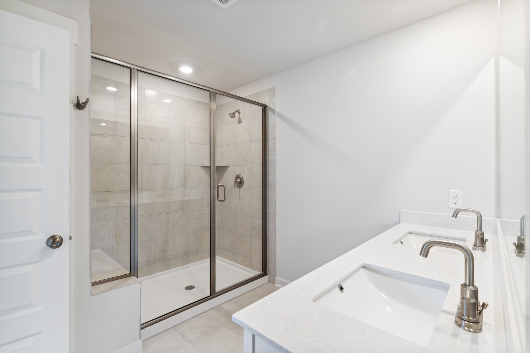 1037 Ewell Farm Cir Property Photo 20
