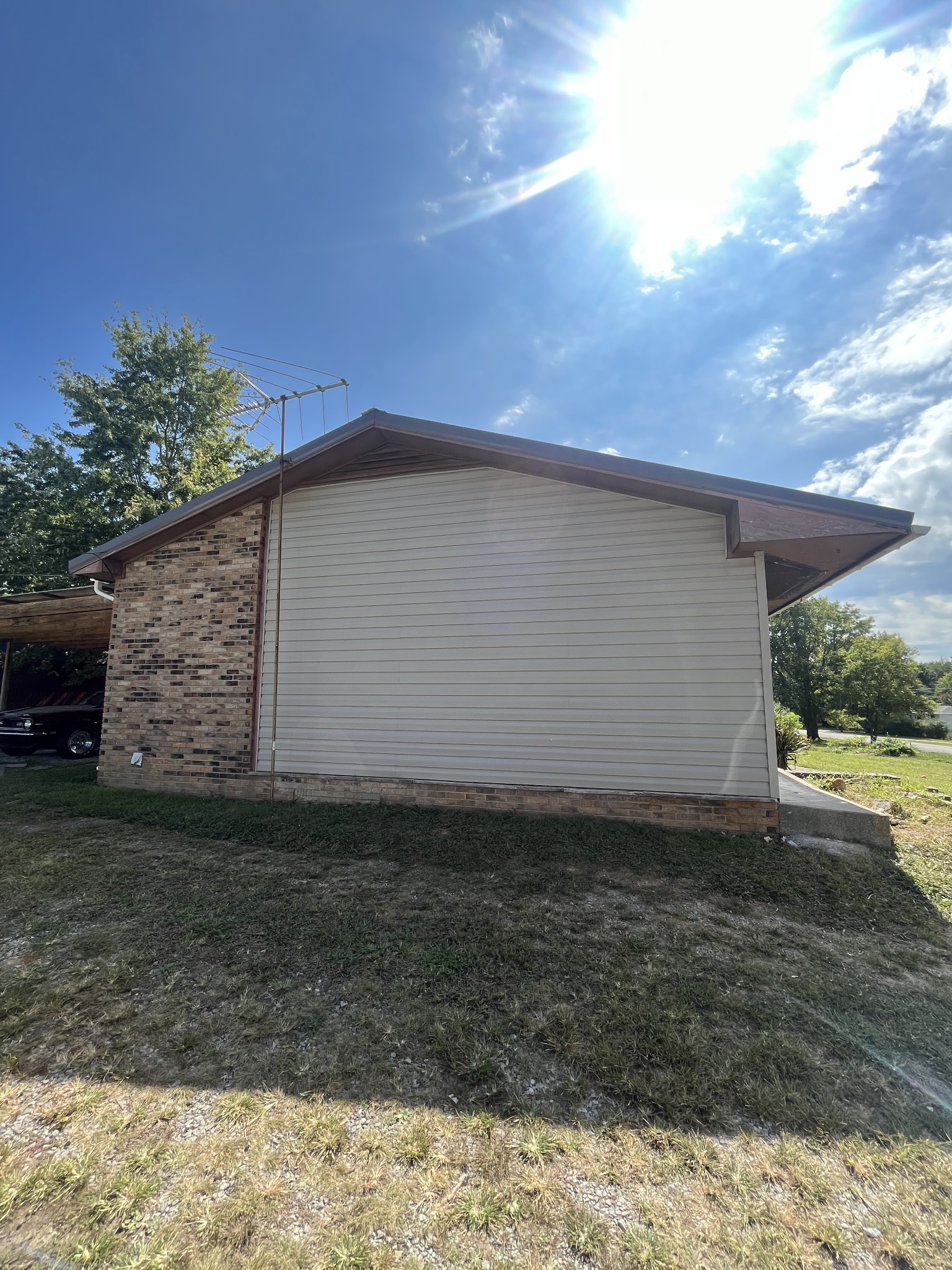 1023 Rebecca Dr Property Photo 2