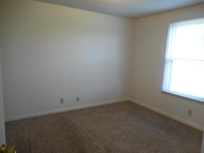 102 Northway Property Photo 5