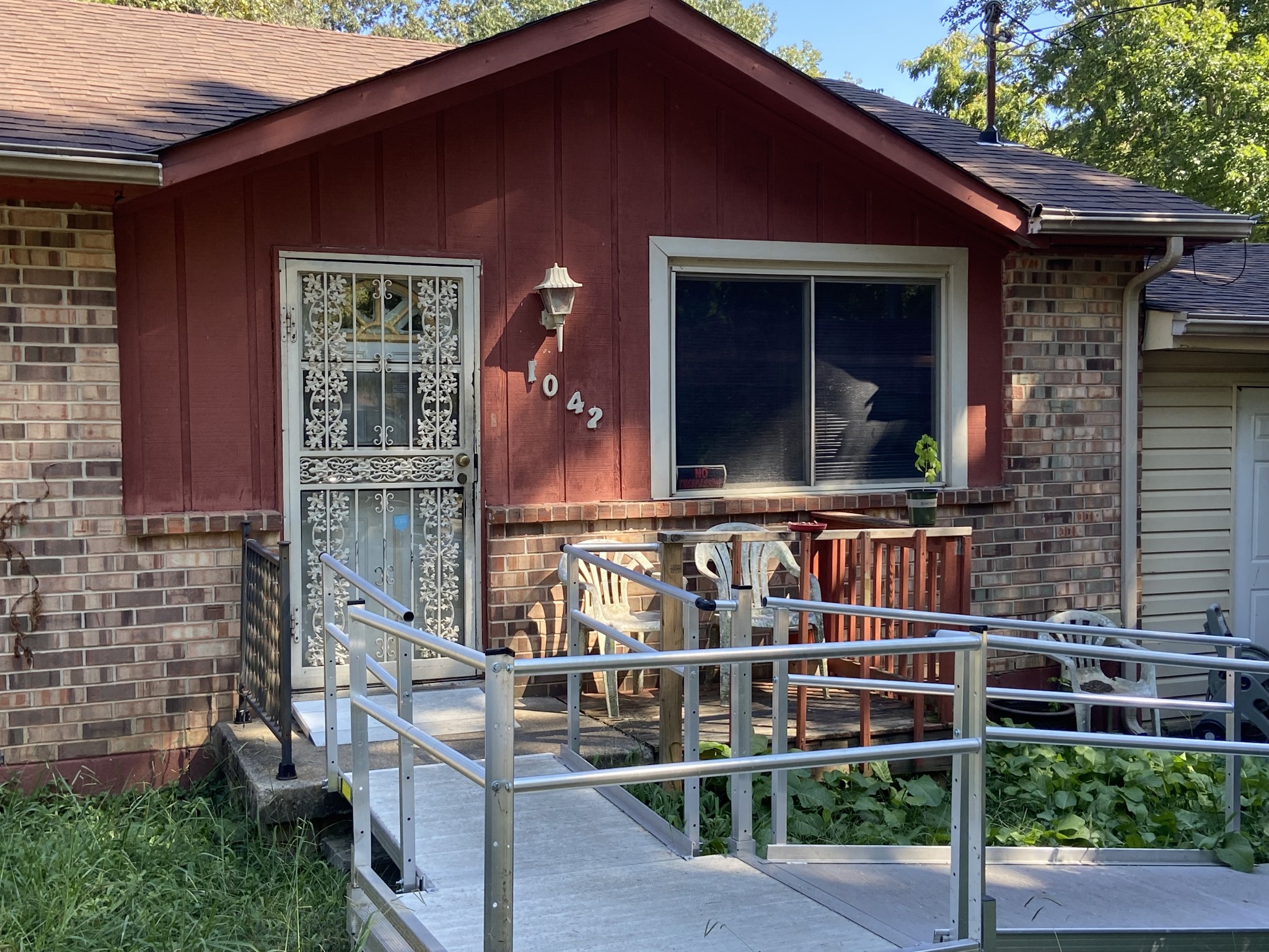 1042 Britton Springs Rd Property Photo 3
