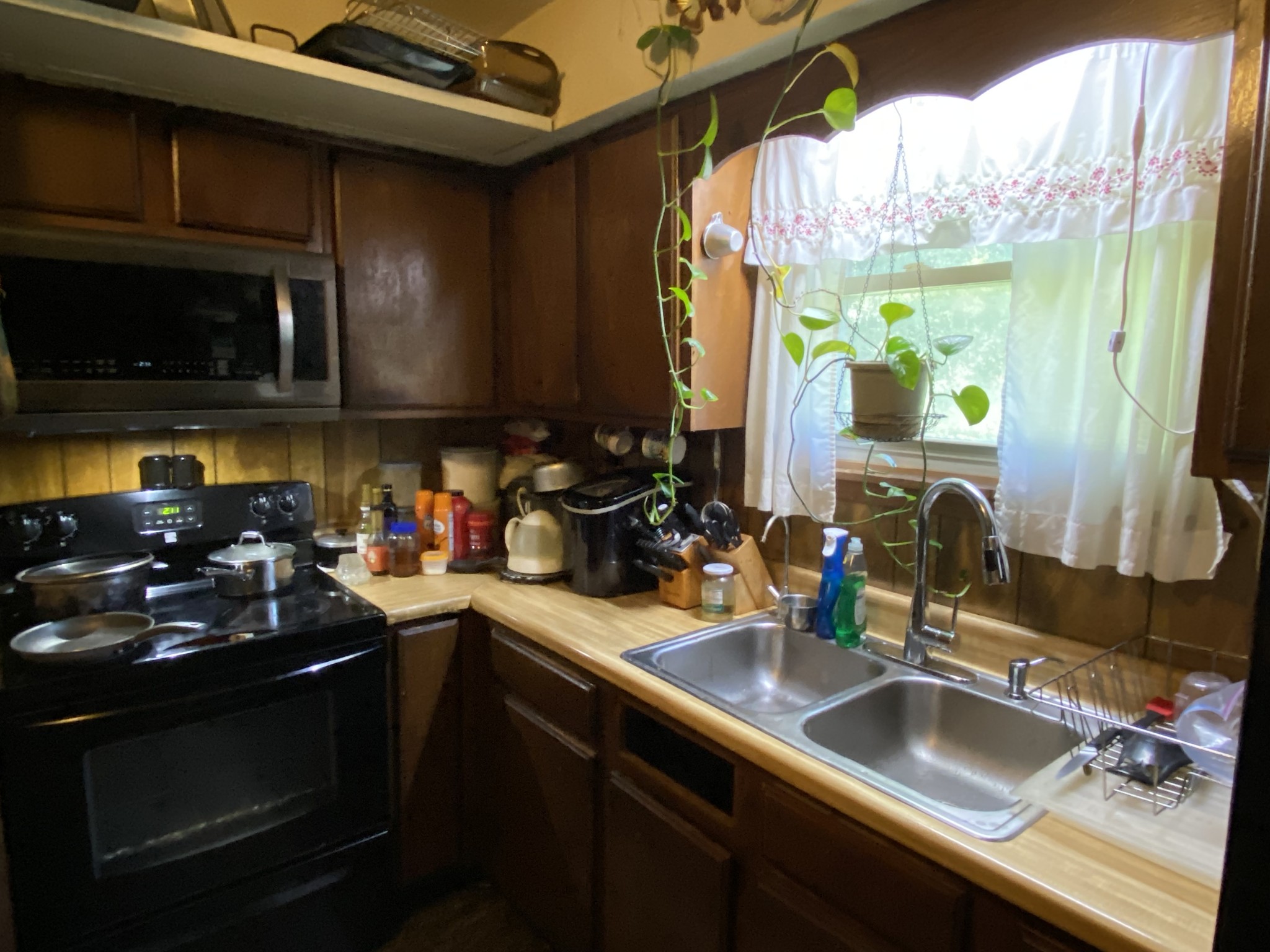1042 Britton Springs Rd Property Photo 8