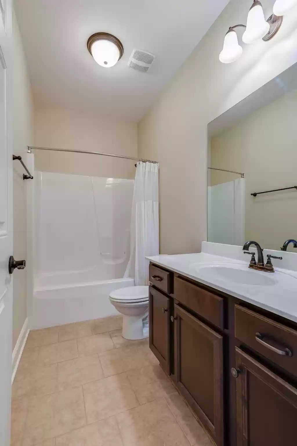 317 Walter Roberts St Property Photo 16