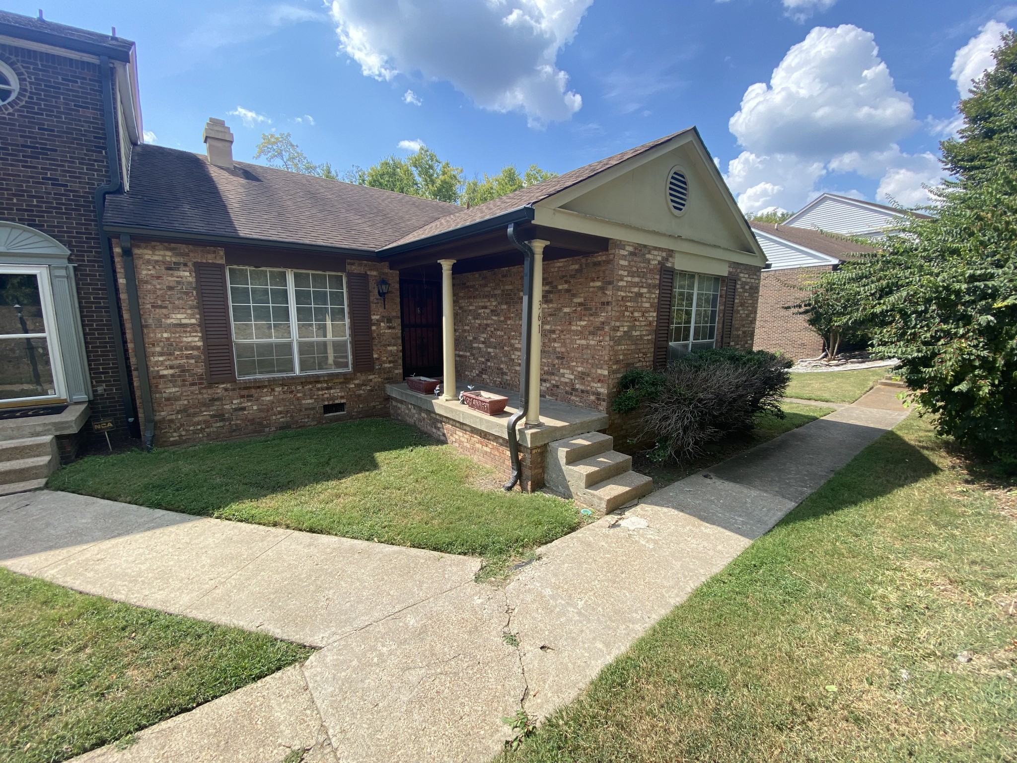 361 Huntington Ridge Dr Property Photo 1