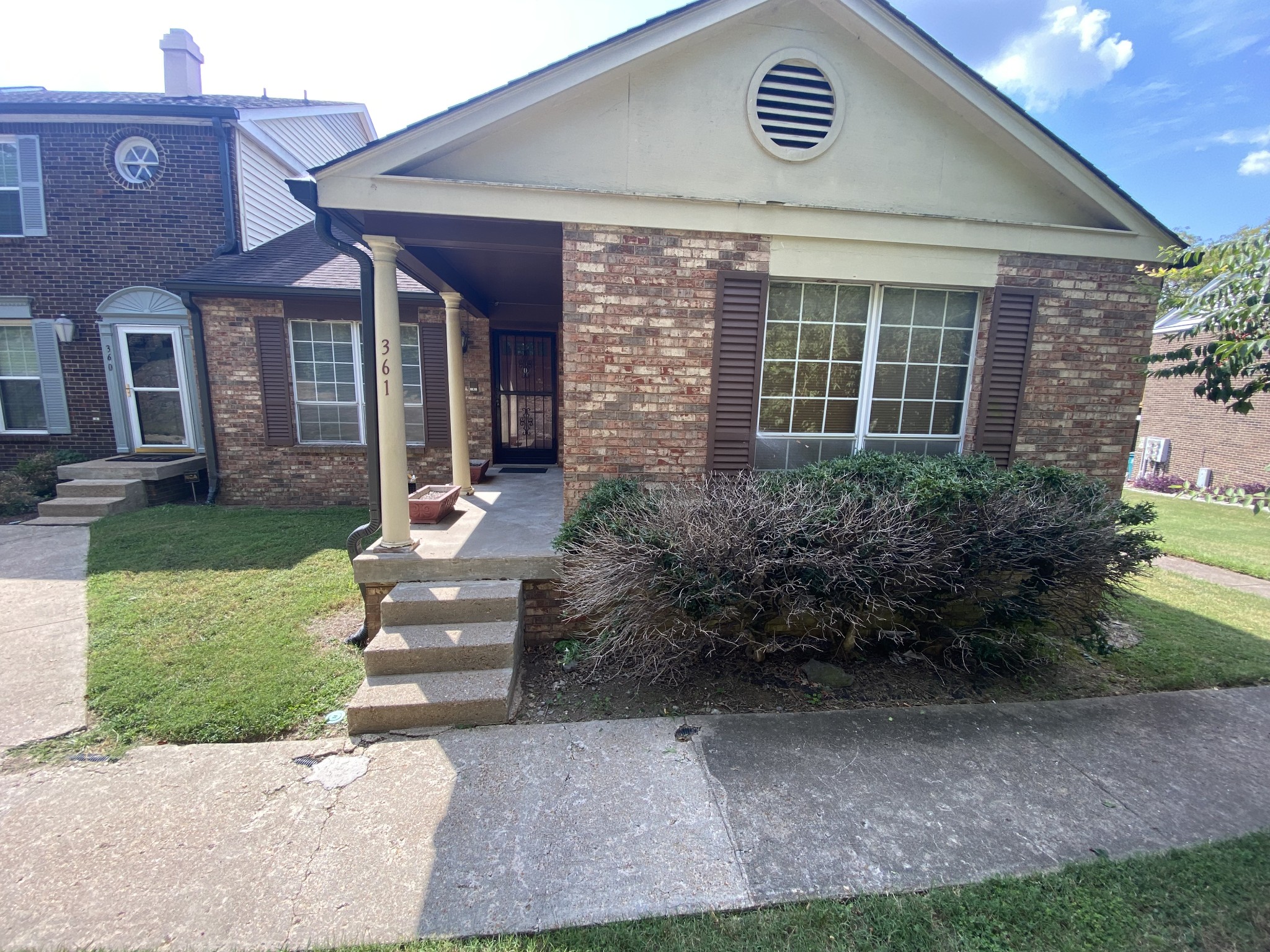361 Huntington Ridge Dr Property Photo 2