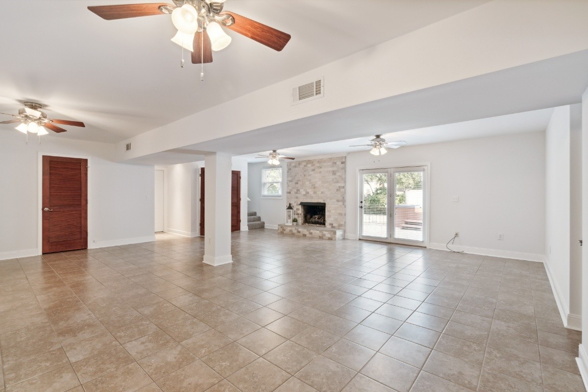 2026 Hickory Hill Ln Property Photo 24