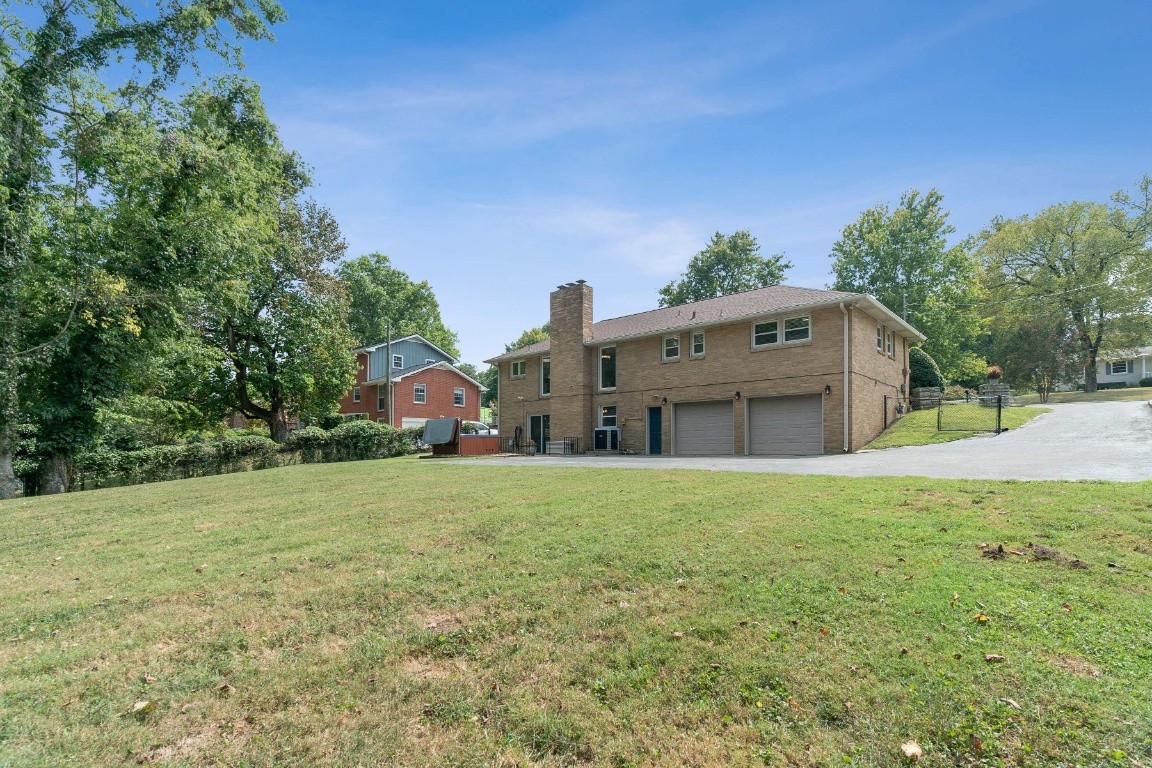 2026 Hickory Hill Ln Property Photo 29