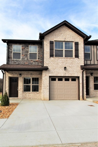 1002 Villa Cir Property Photo 1