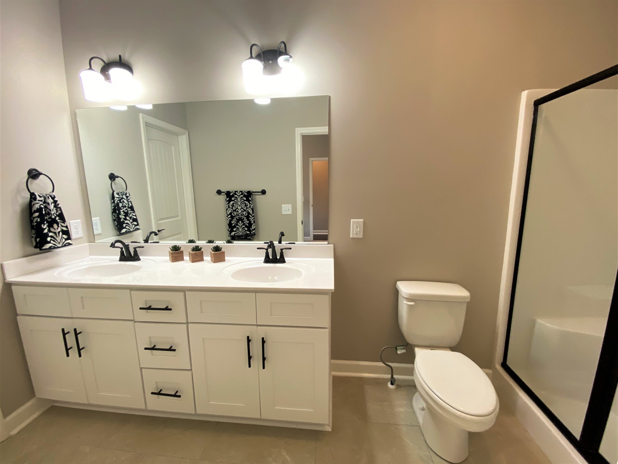 1002 Villa Cir Property Photo 8