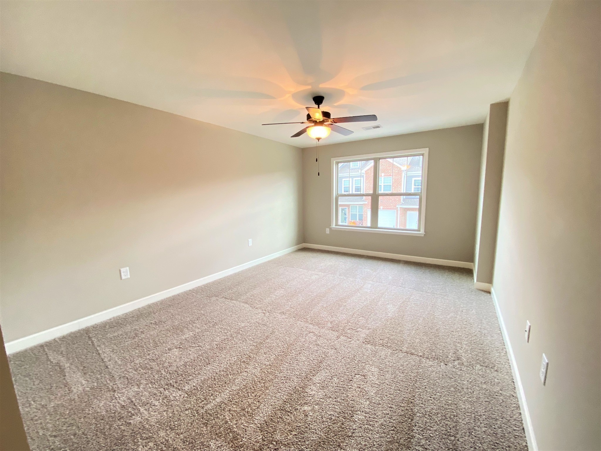 1002 Villa Cir Property Photo 12