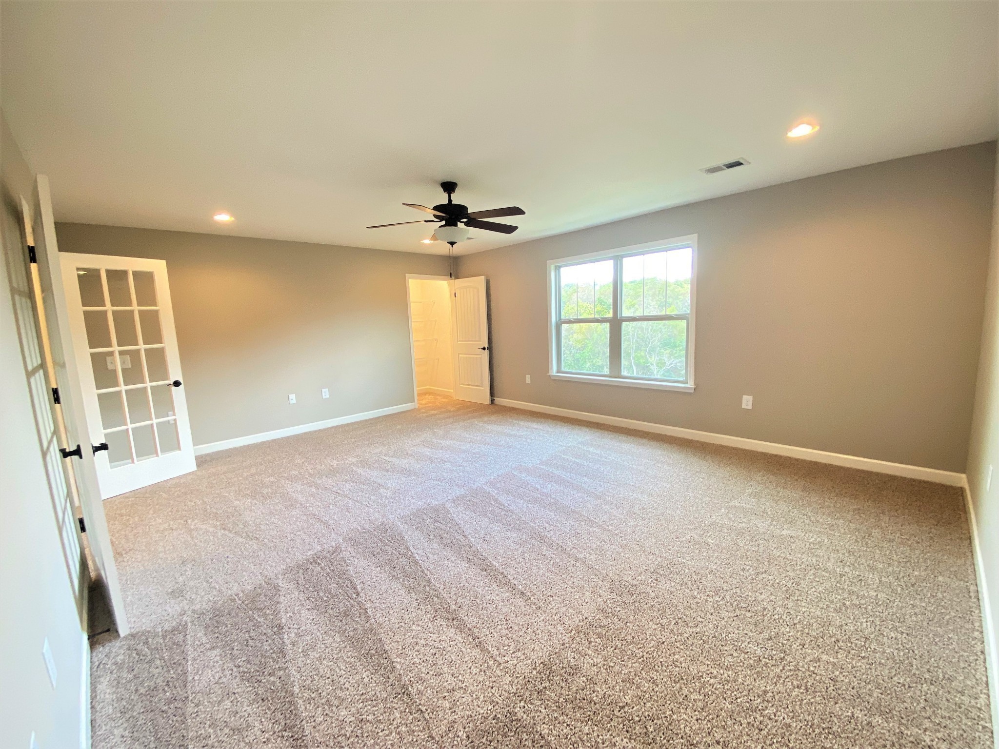 1002 Villa Cir Property Photo 16