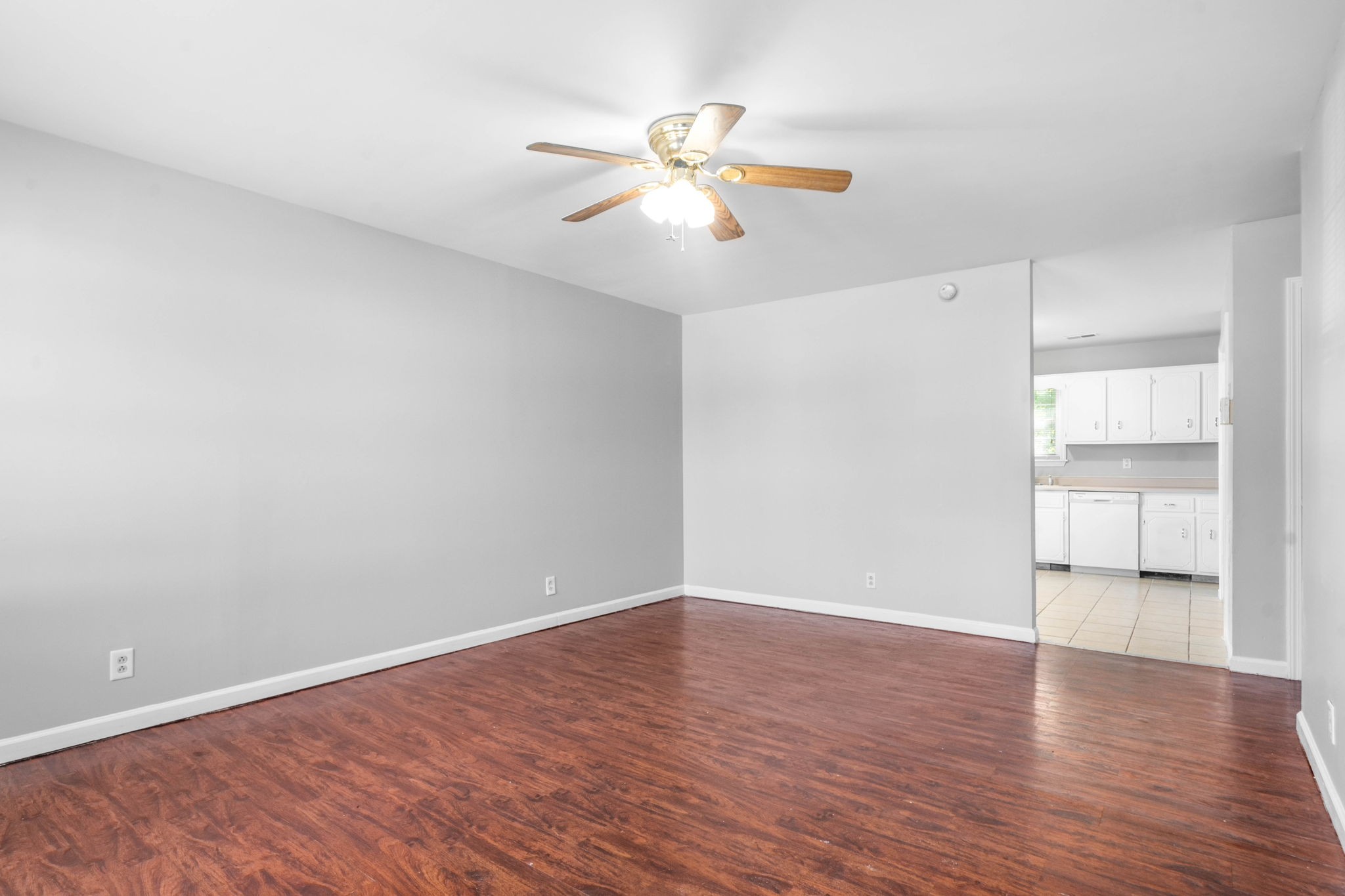 1070 Shadow Ridge Ave Property Photo 4