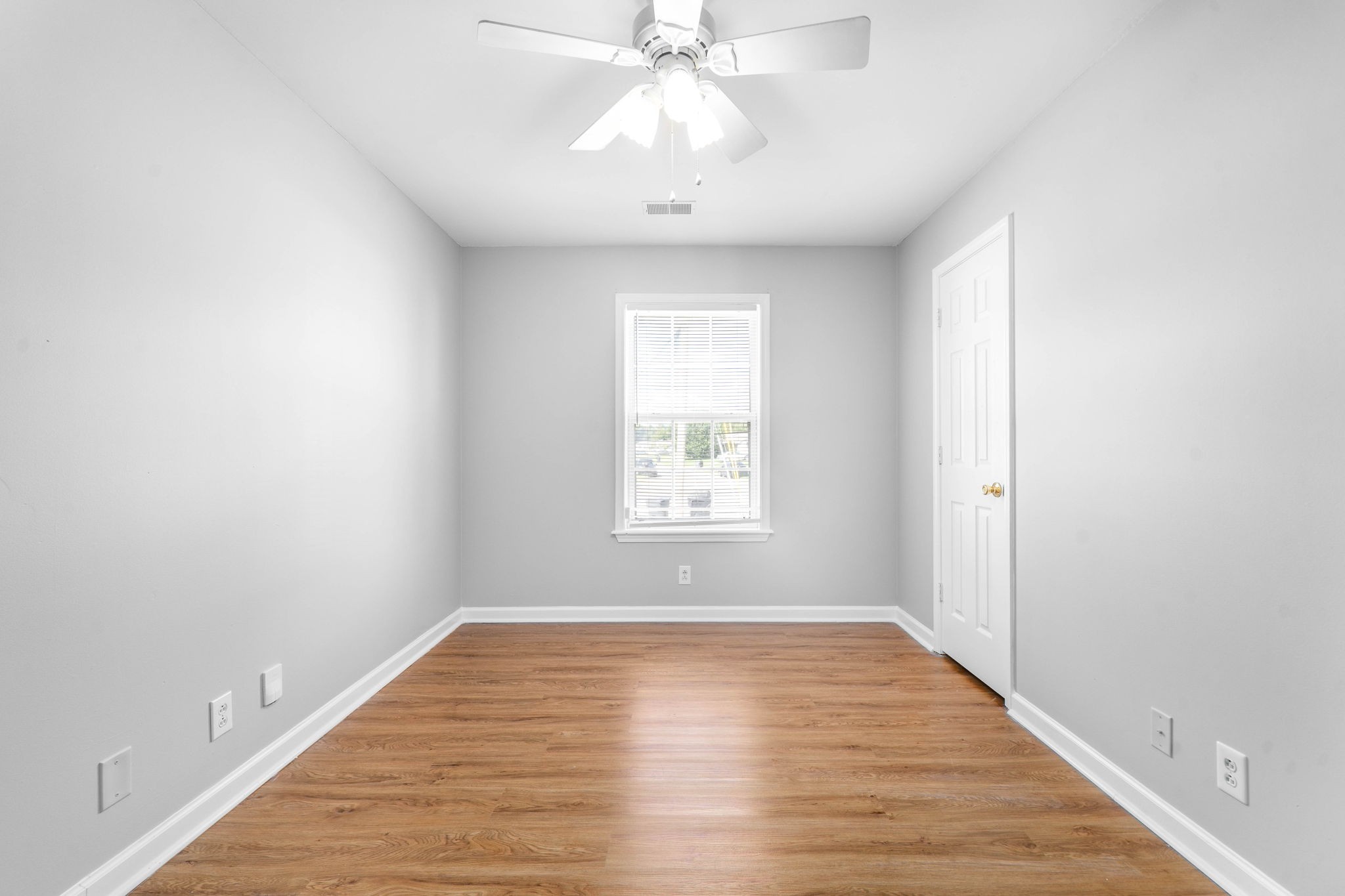 1070 Shadow Ridge Ave Property Photo 17