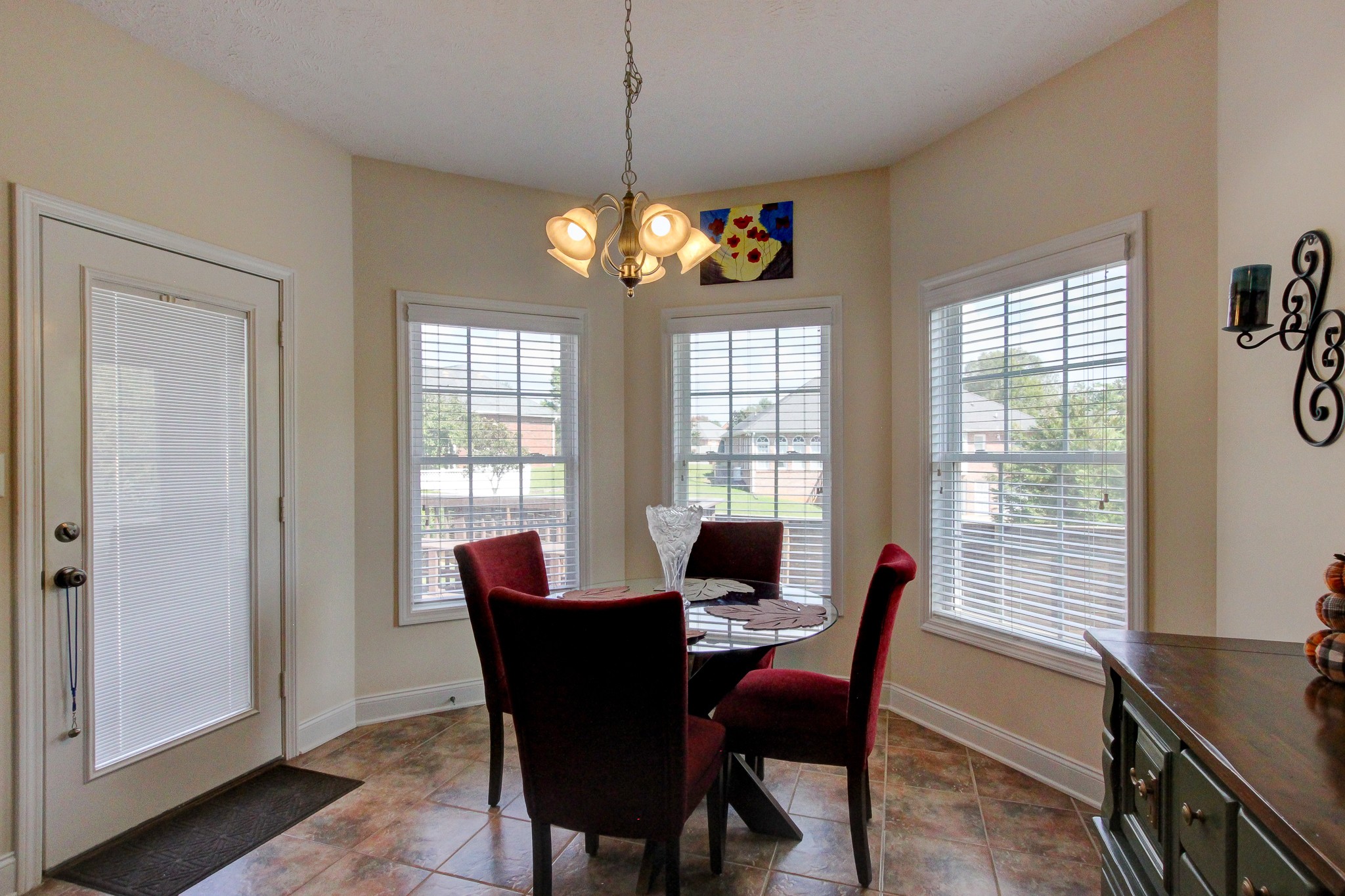 2564 Hedgerow Ln Property Photo 13