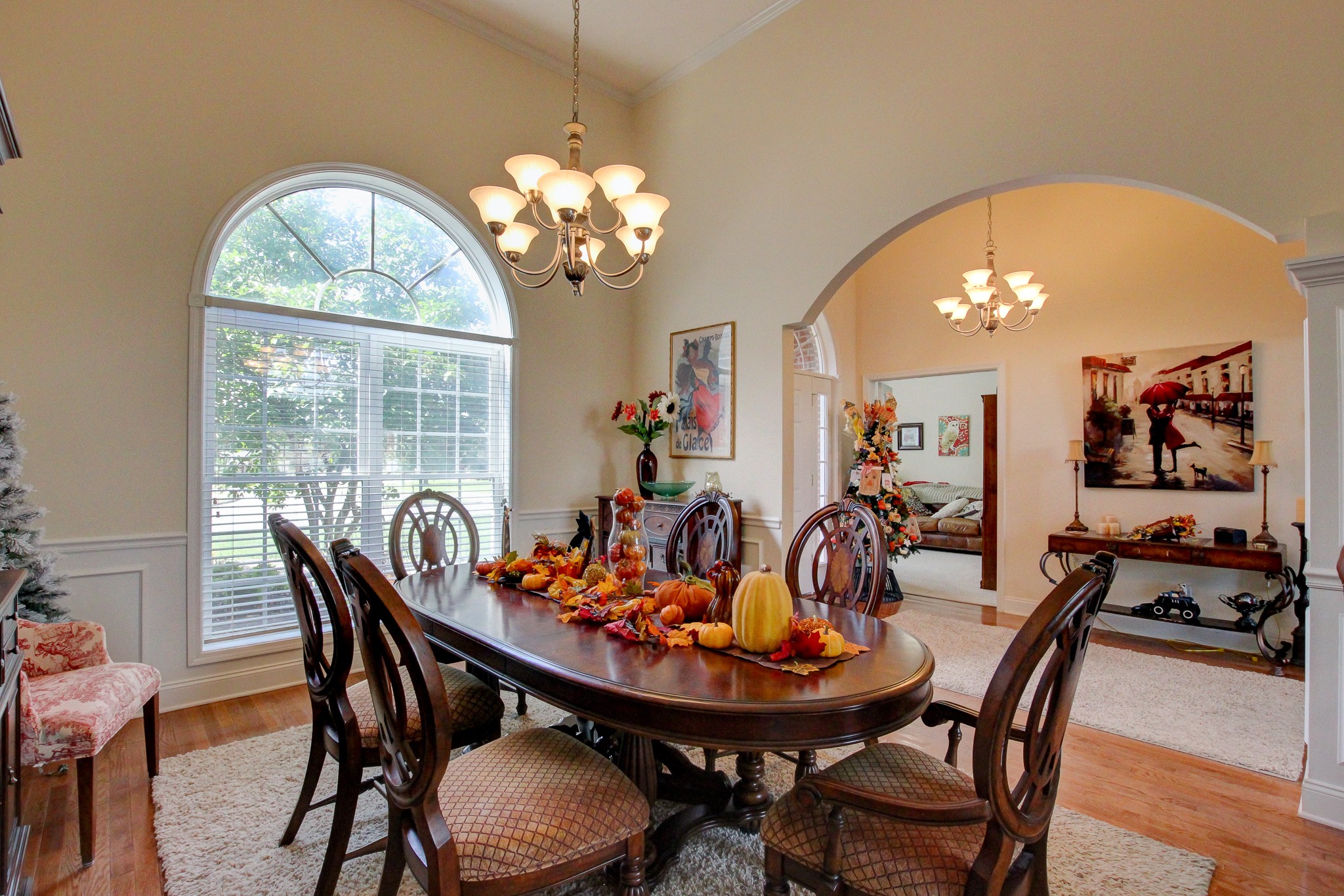 2564 Hedgerow Ln Property Photo 16