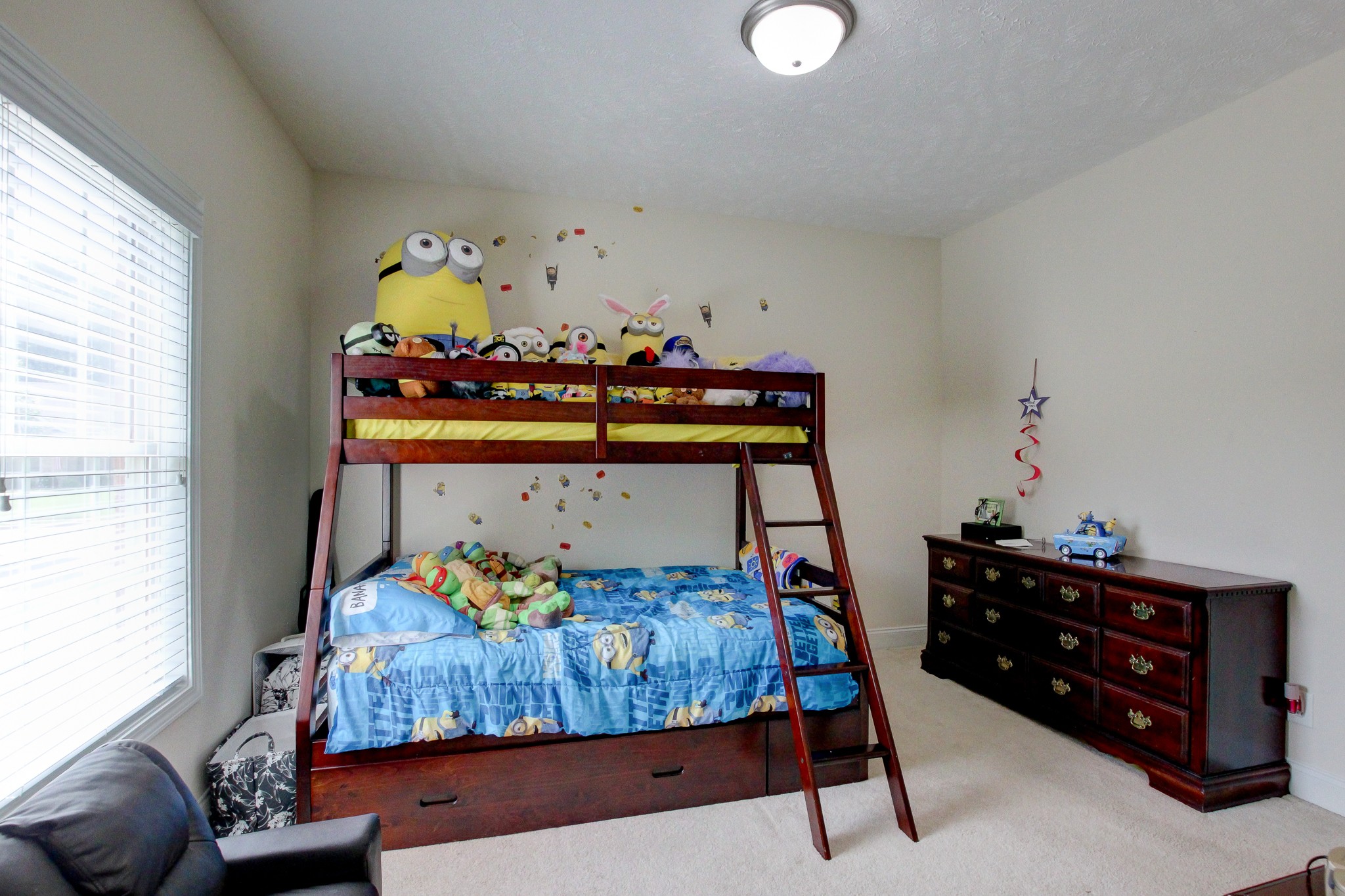 2564 Hedgerow Ln Property Photo 28