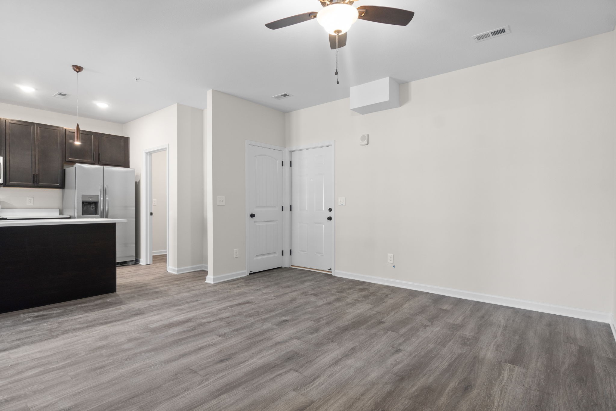 229 E Johnson Circle Unit B307 Property Photo 3