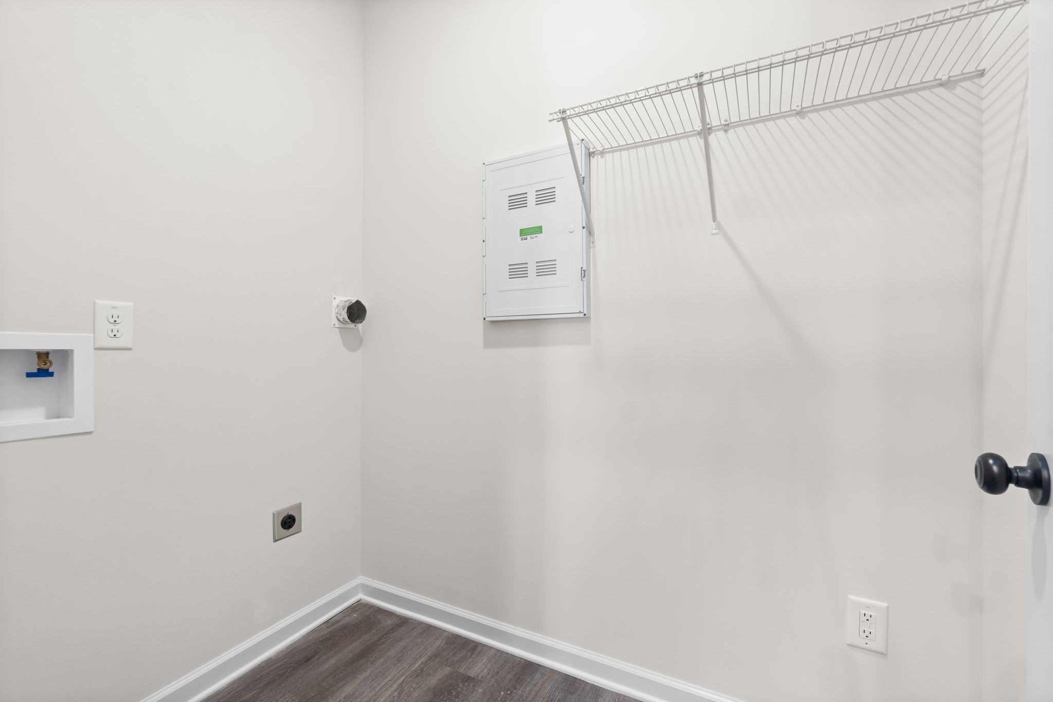 229 E Johnson Circle Unit B307 Property Photo 6