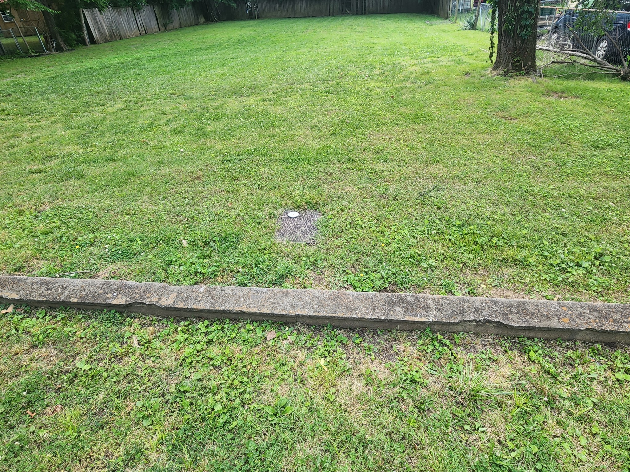 300 Hickory St Property Photo 3