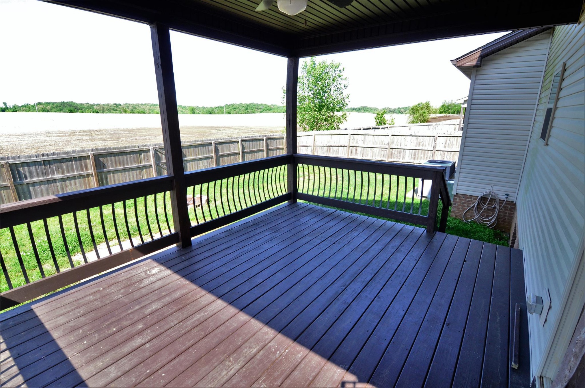 1828 Apache Way Property Photo 4