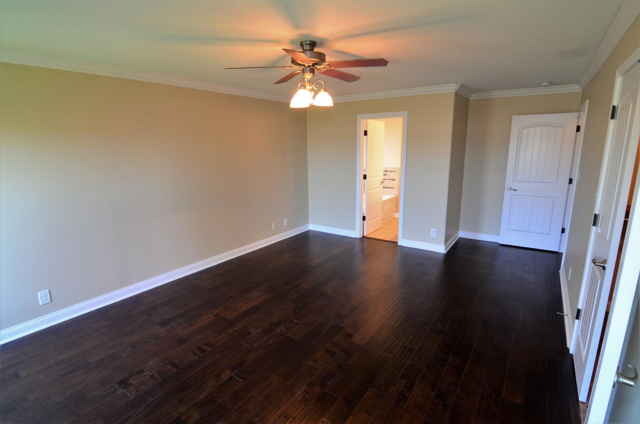 1828 Apache Way Property Photo 7