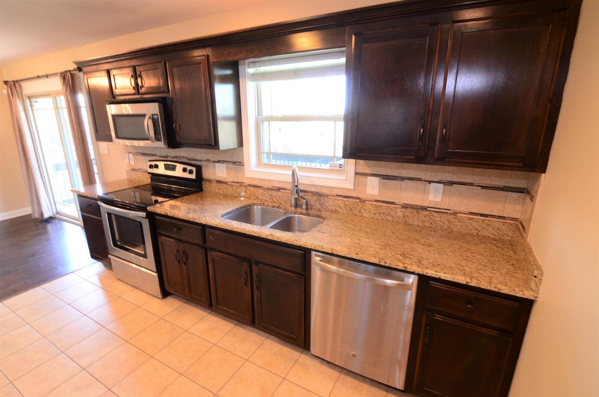 1828 Apache Way Property Photo 28