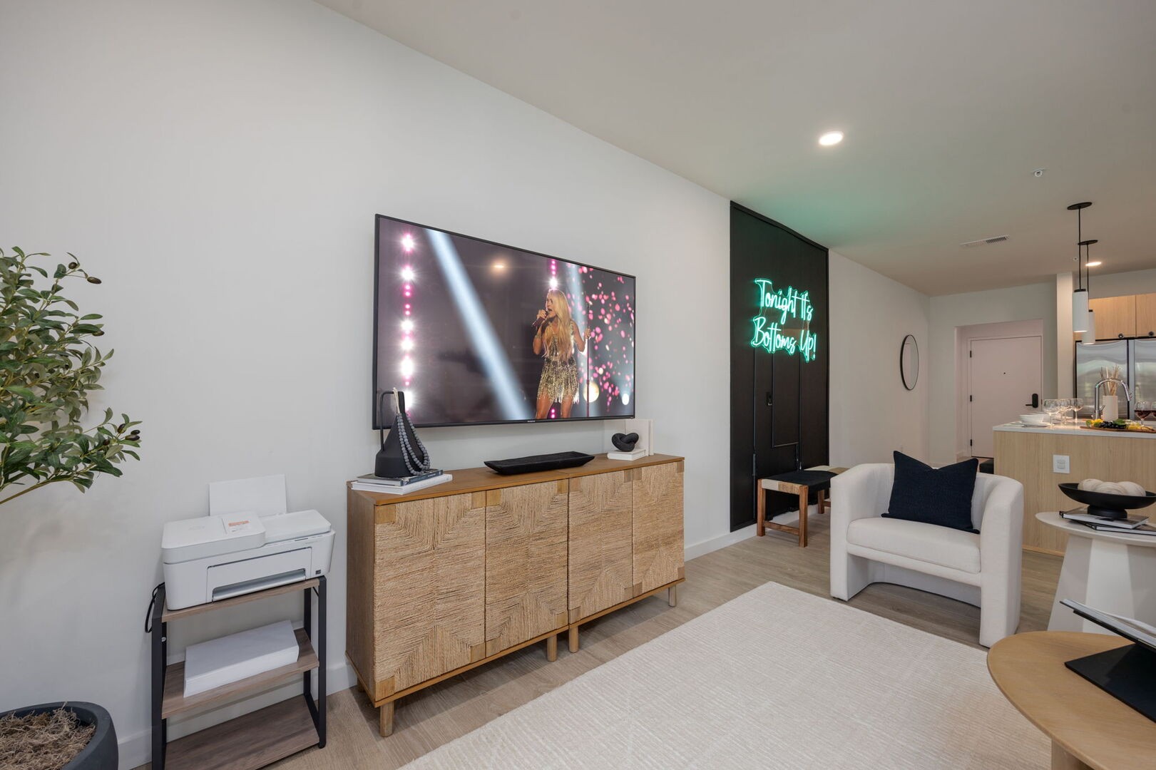 635 7th Ave, S Property Photo 7