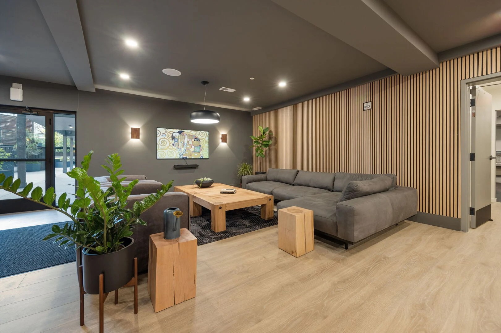 635 7th Ave, S Property Photo 50