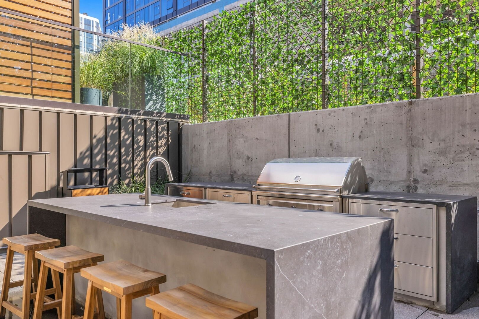 635 7th Ave, S Property Photo 62