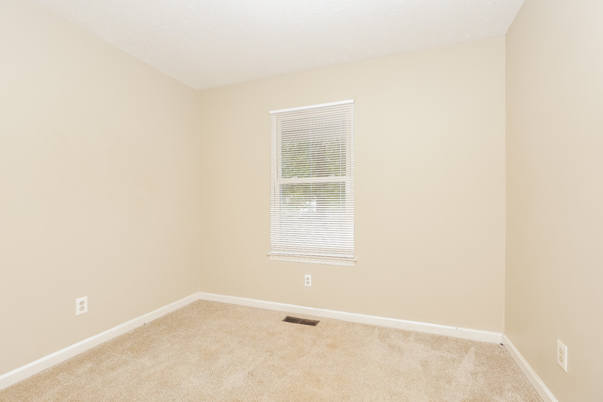 532 Anderson Ave Property Photo 10