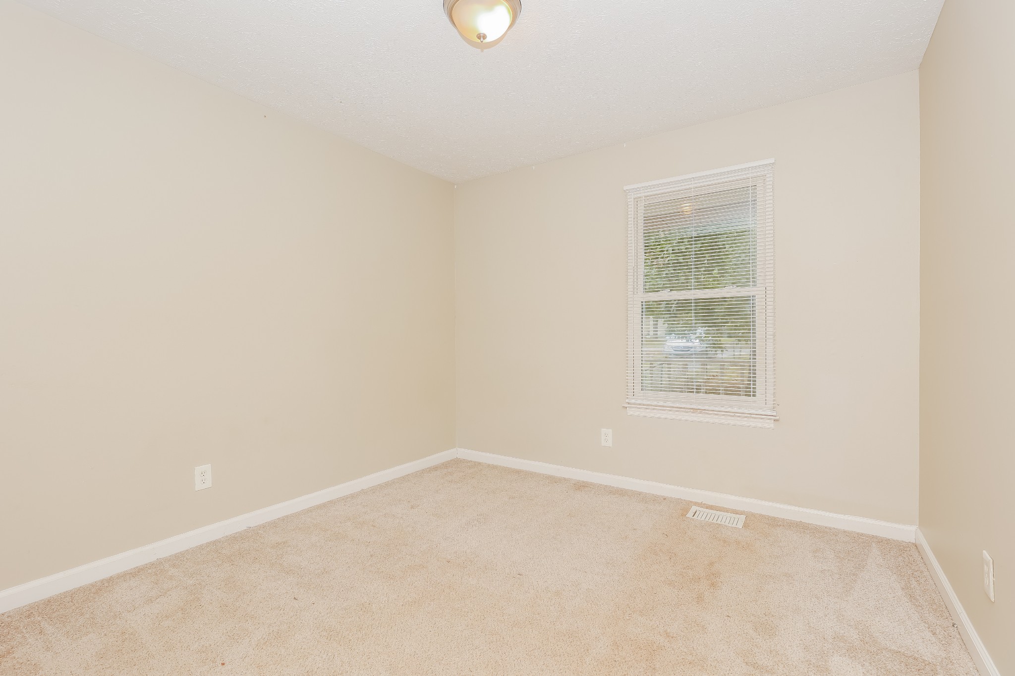 532 Anderson Ave Property Photo 11