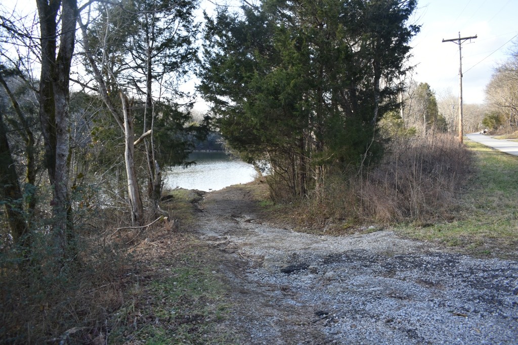 156 Sullivan Bend Rd Property Photo 8