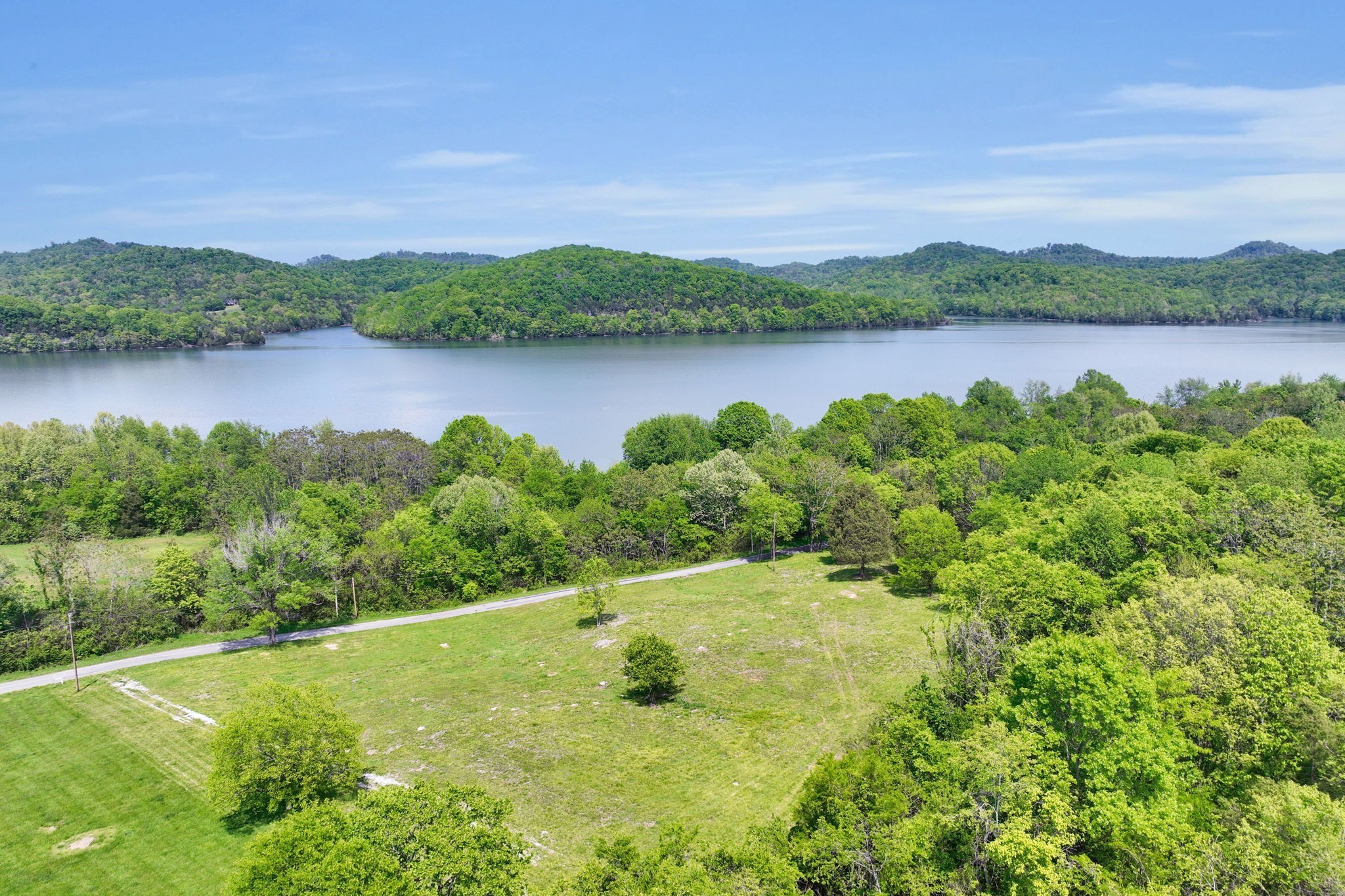 560 Sullivan Bend Rd Property Photo 1