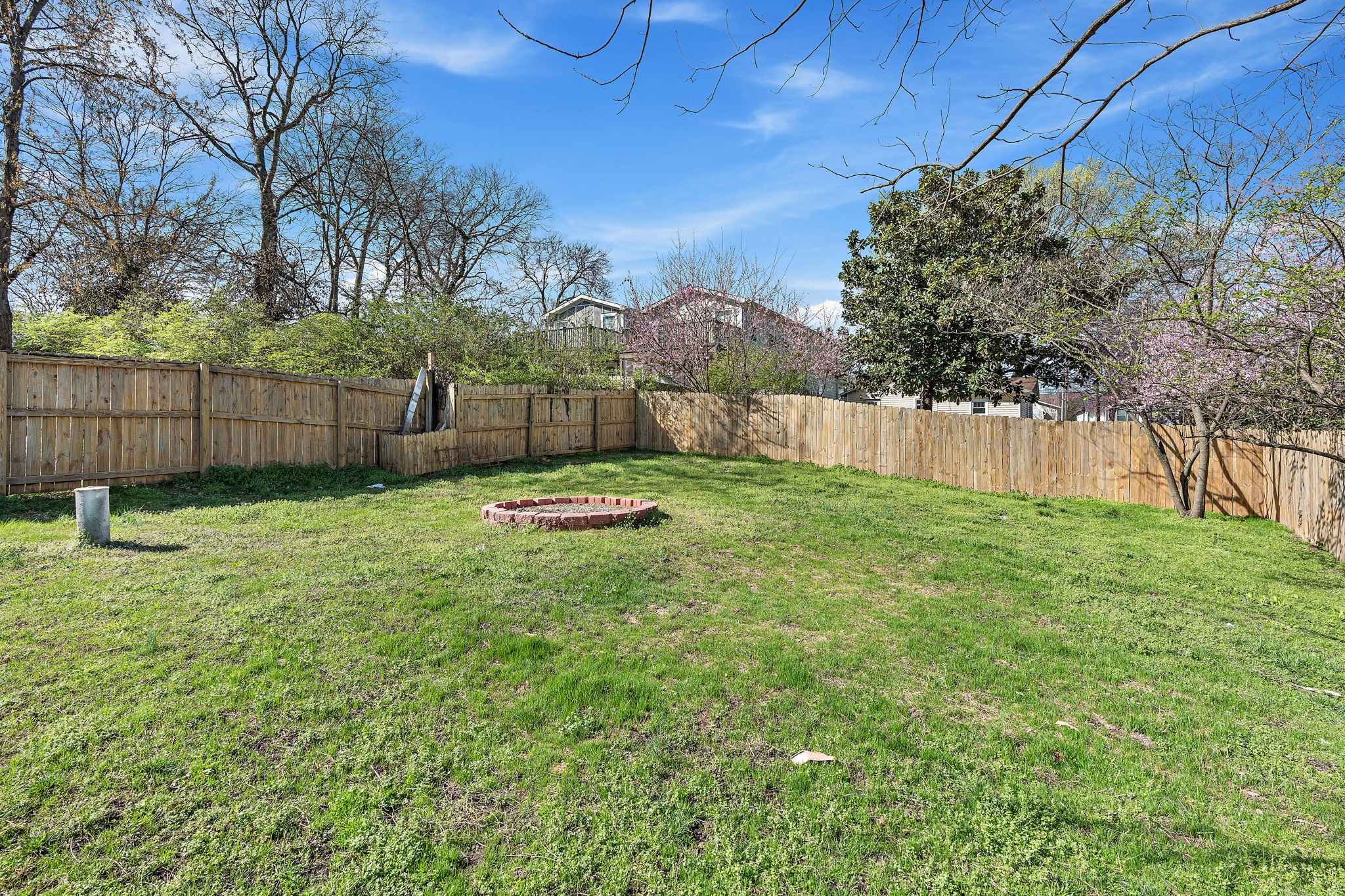 2233 Grandview Ave Property Photo 24