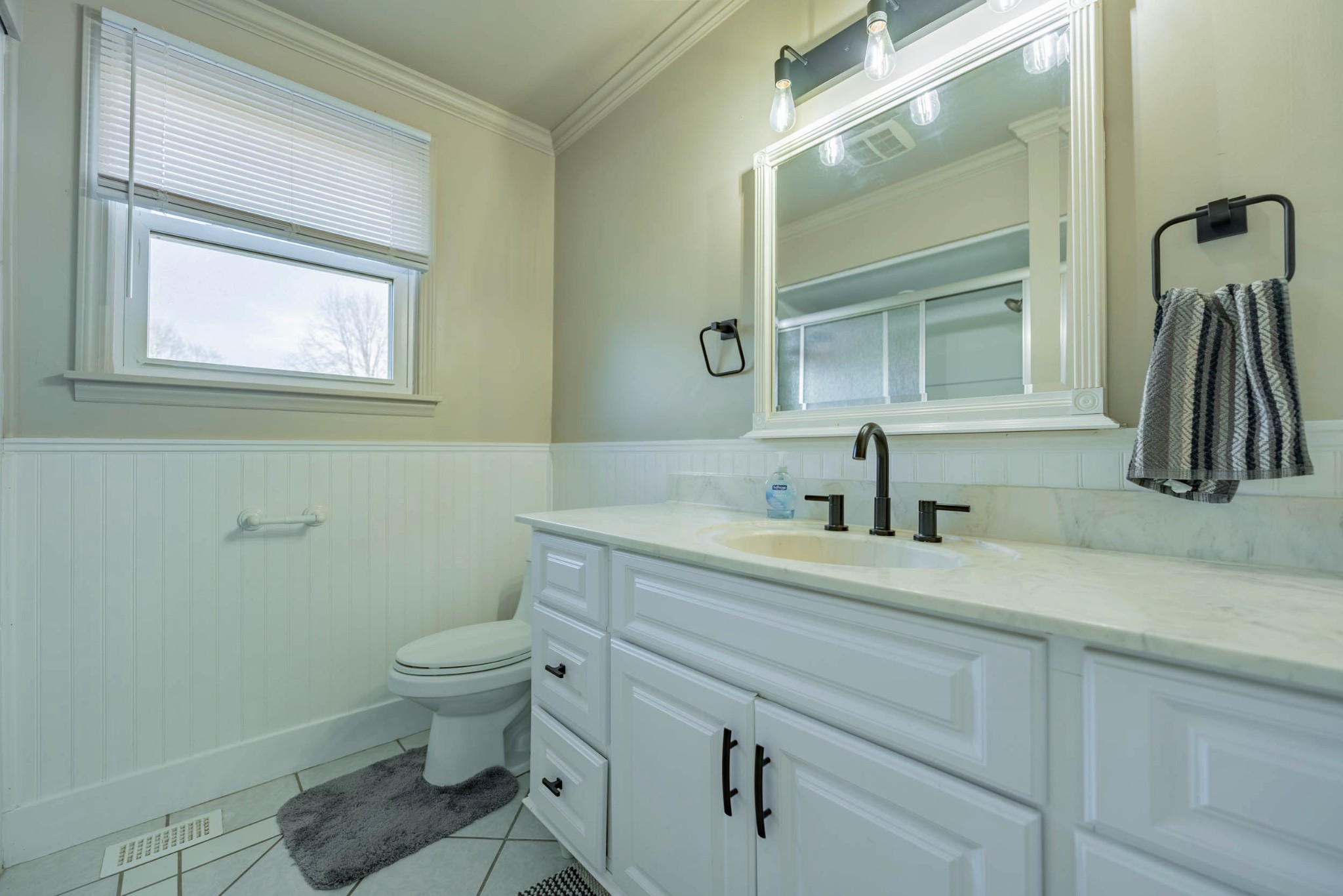 410 Terry Pl Property Photo 17