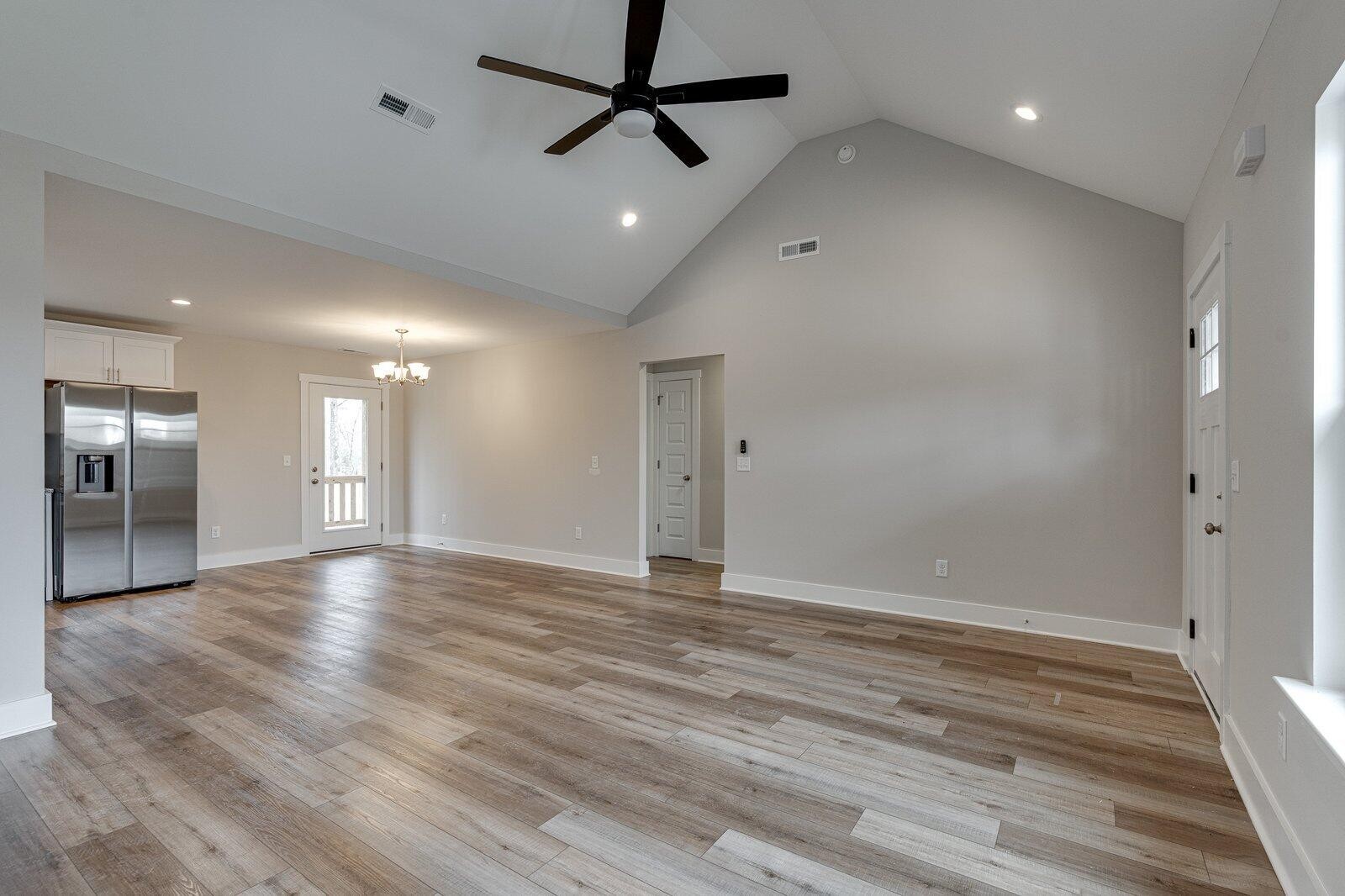 136 County Road 155 Property Photo 5