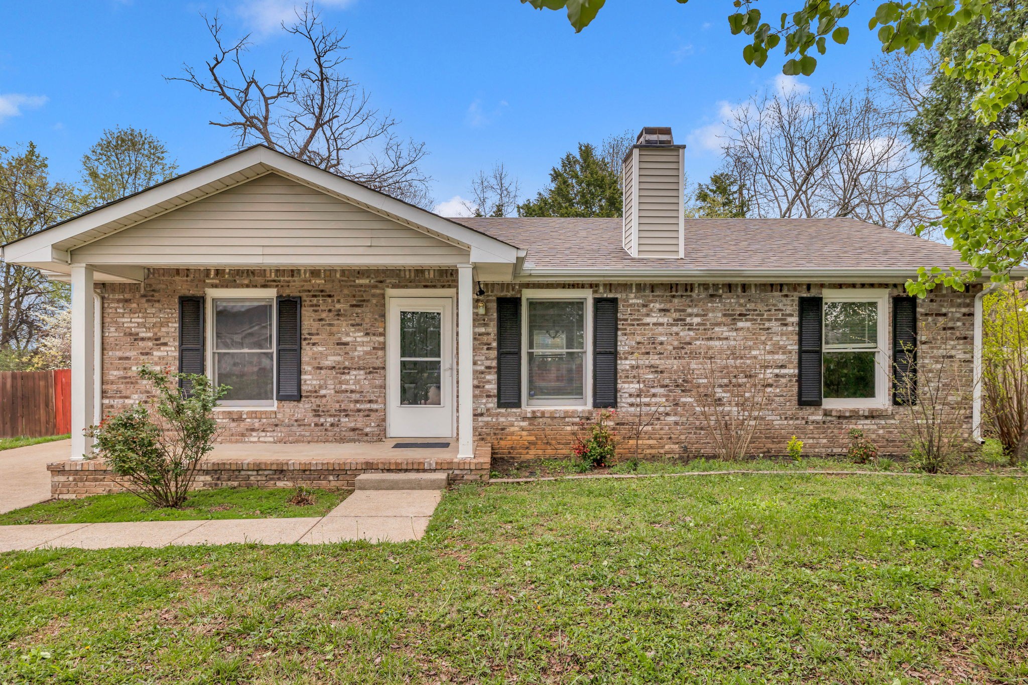 2809 Teakwood Dr Property Photo 4