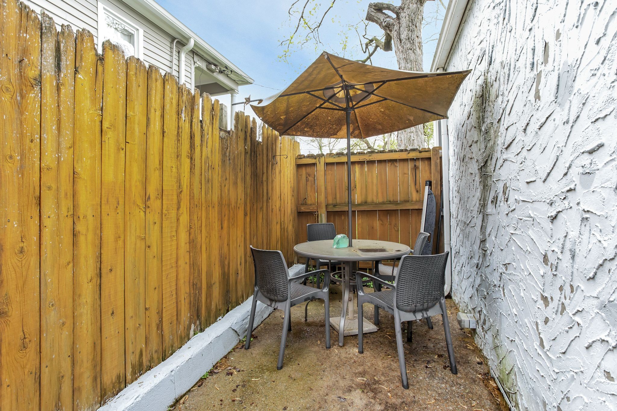 2209 Lindell Ave Property Photo 9