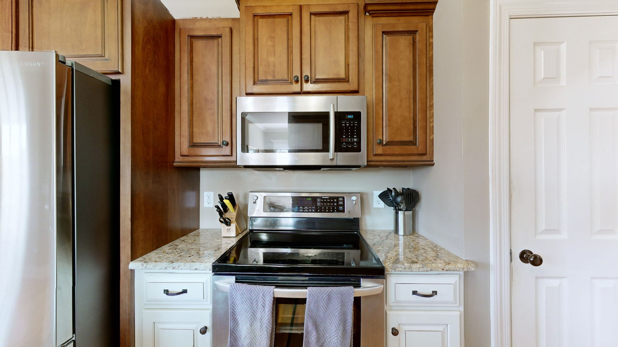 1100 Golden Creek Ct Property Photo 12