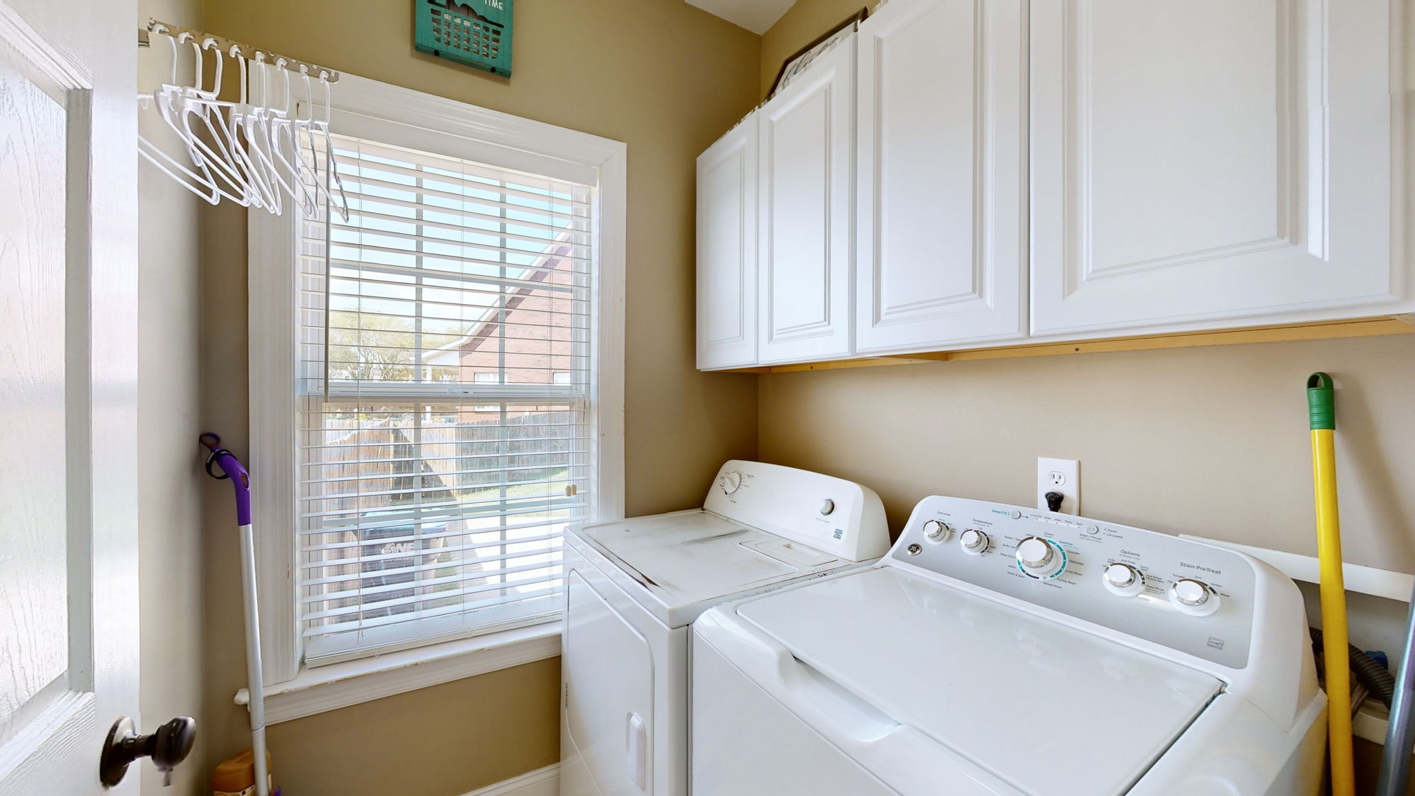 1100 Golden Creek Ct Property Photo 16