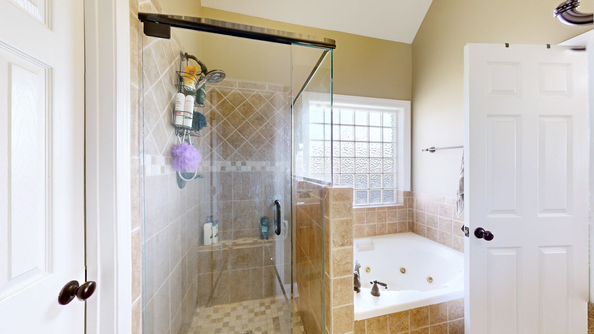 1100 Golden Creek Ct Property Photo 20
